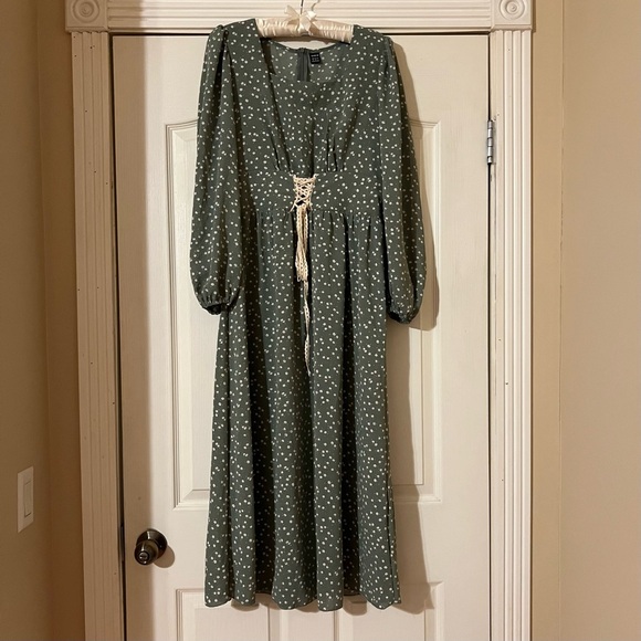 SHEIN floral square neck dress - Picture 2 of 4